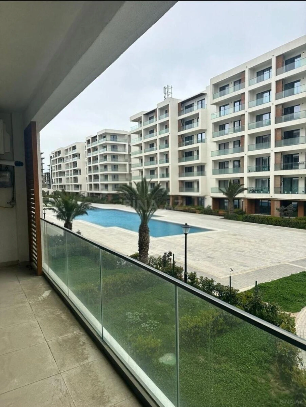 Kirayə verilir 2 otaqlı mənzil 100 m²