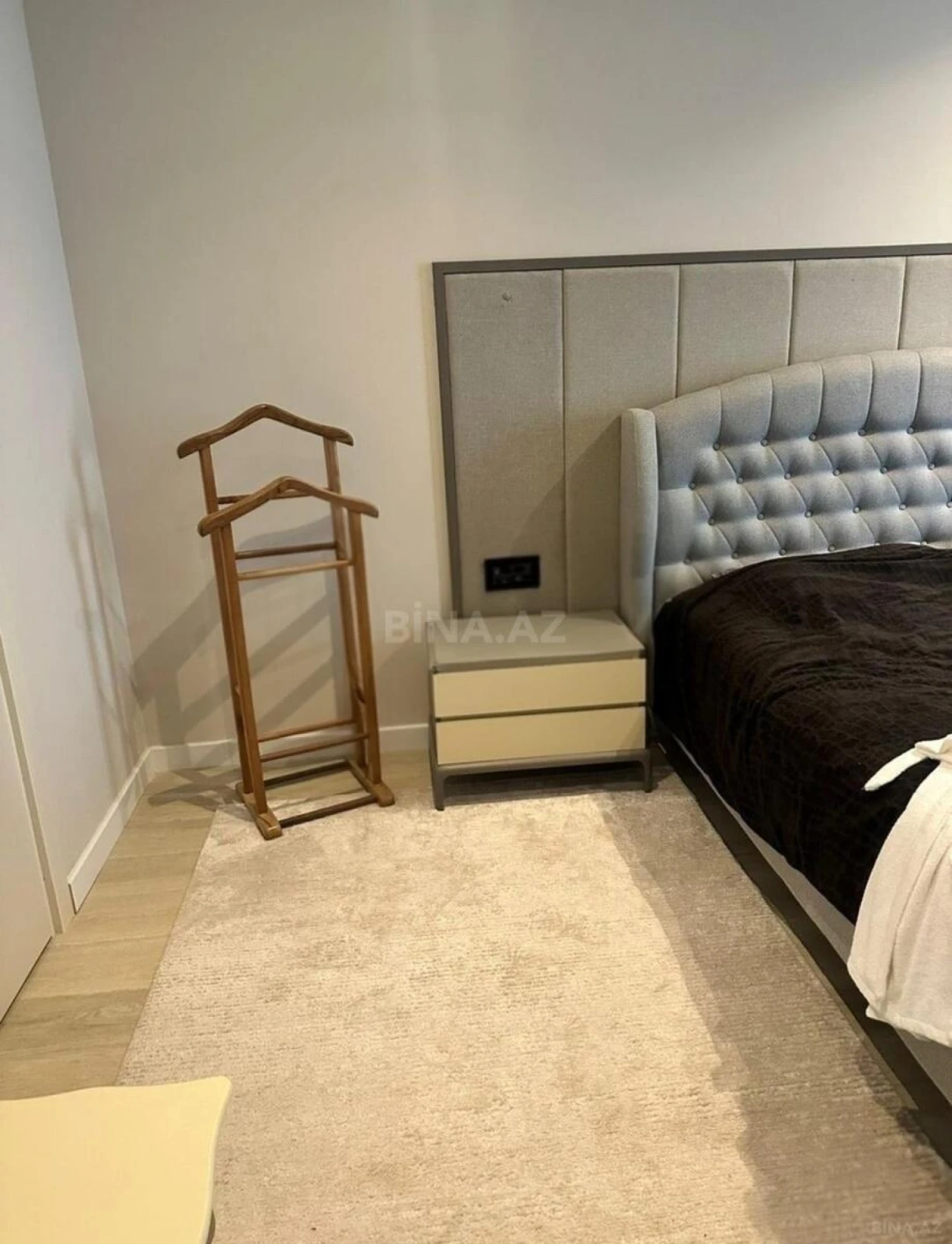 Kirayə verilir 2 otaqlı mənzil 100 m²