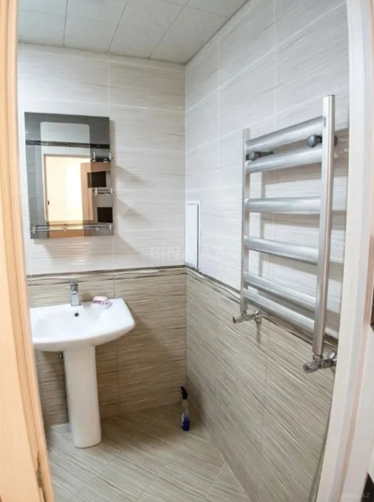 Kirayə verilir 2 otaqlı mənzil 70 m²