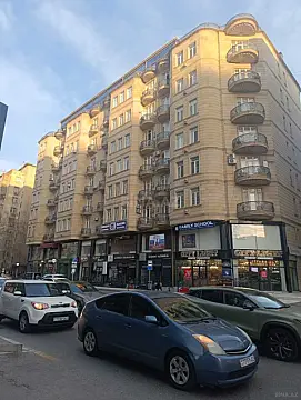 Satılır 3 otaqlı mənzil 150 m²