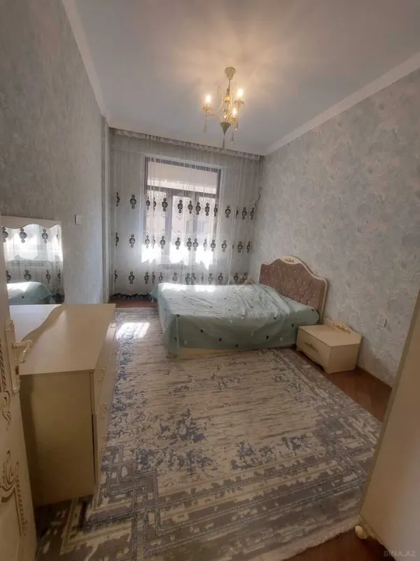Kirayə verilir 2 otaqlı mənzil 80 m²