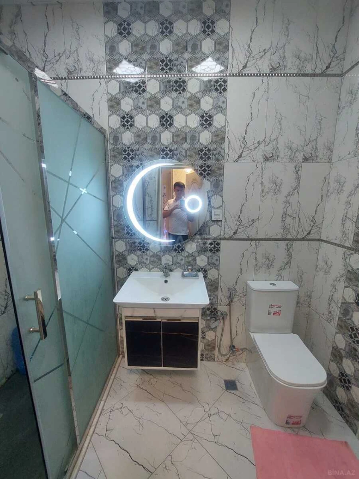 Kirayə verilir 2 otaqlı mənzil 80 m²