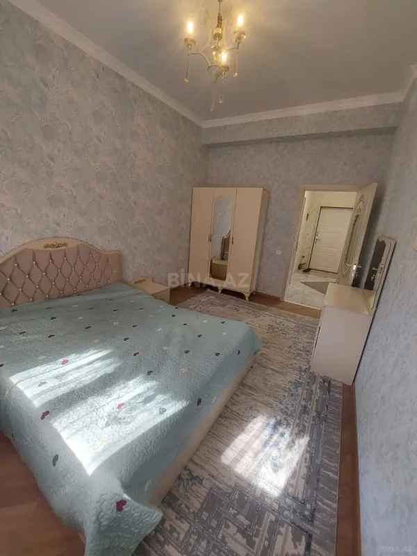 Kirayə verilir 2 otaqlı mənzil 80 m²