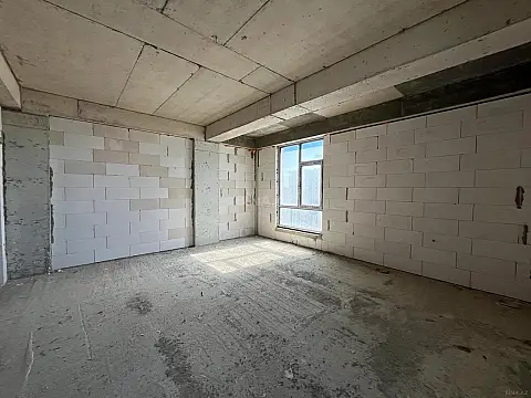 Satılır 3 otaqlı mənzil 140 m²