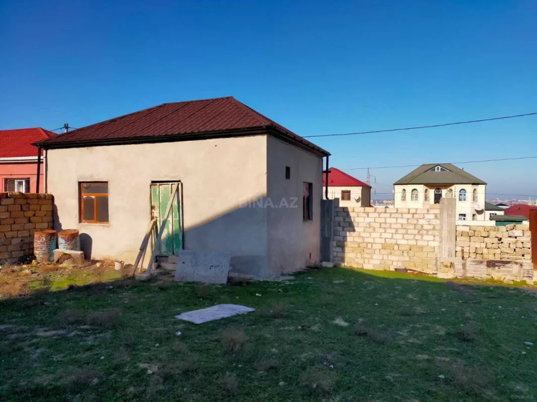Satılır 7 otaqlı həyət evi 386 m²
