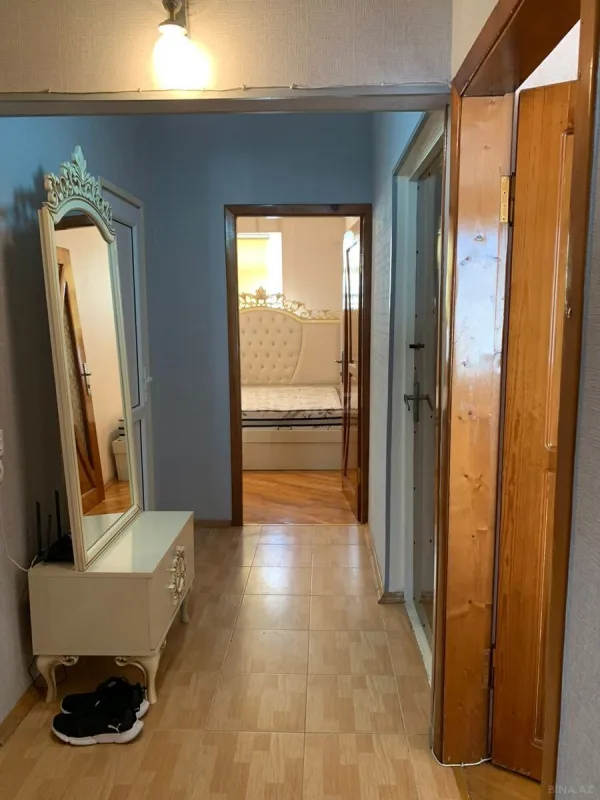 Kirayə verilir 2 otaqlı mənzil 60 m²