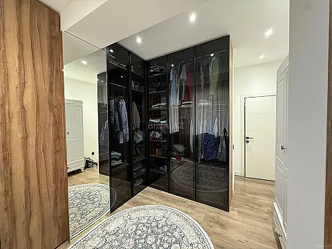 Kirayə verilir 2 otaqlı mənzil 70 m² — Bakı, Nizami 2 otaq 70.00 m²