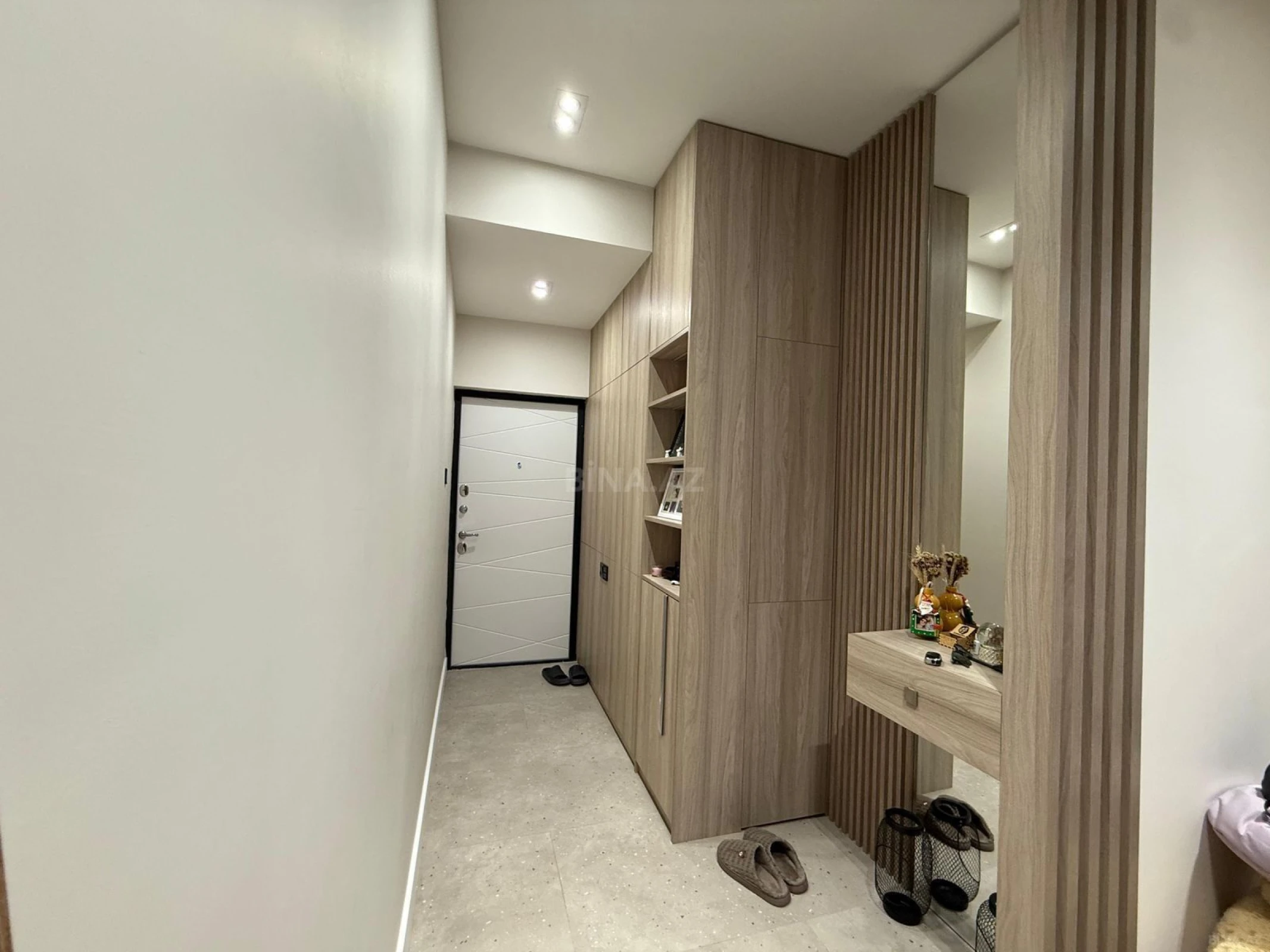 Kirayə verilir 2 otaqlı mənzil 70 m²