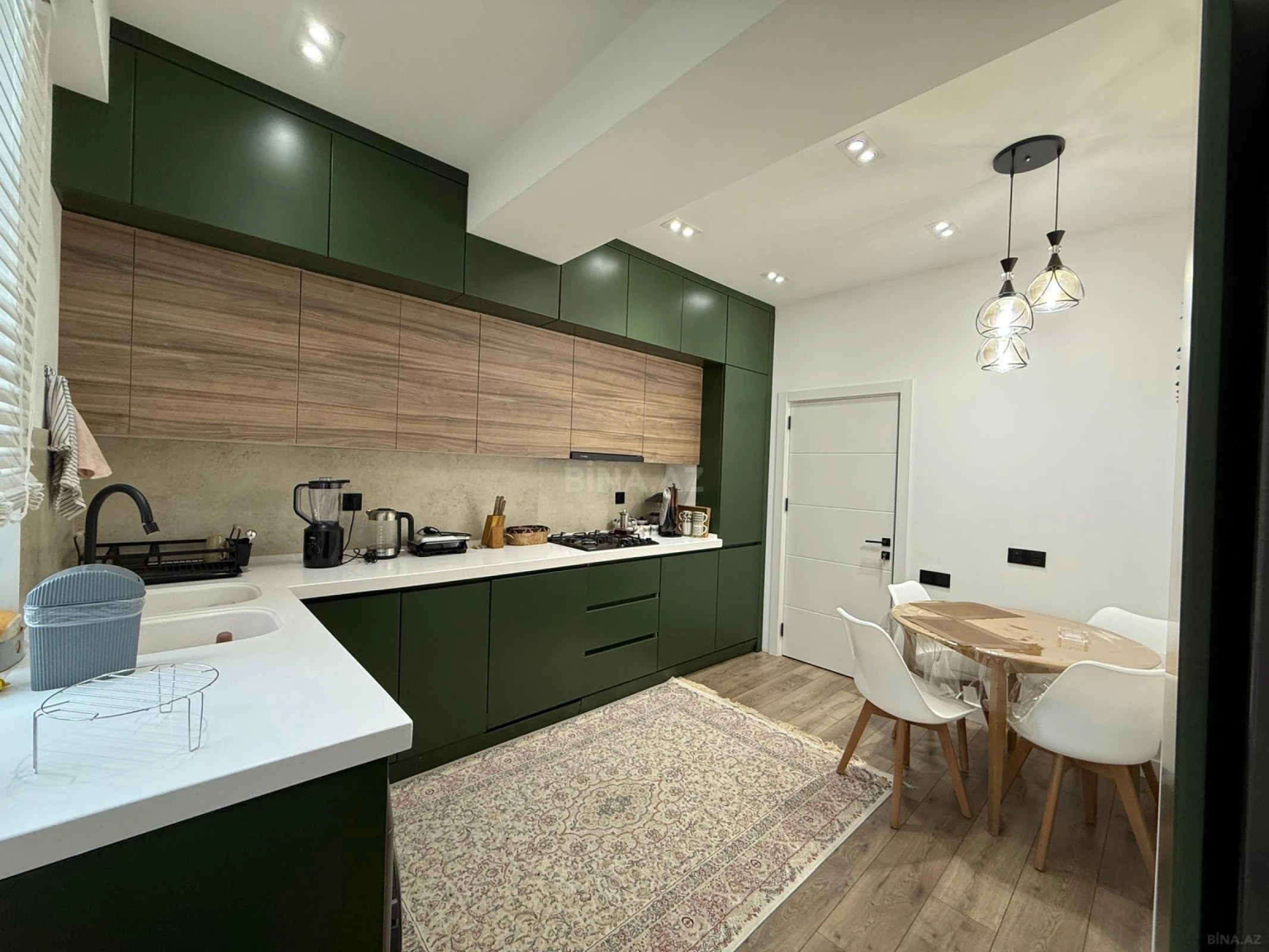 Kirayə verilir 2 otaqlı mənzil 70 m²