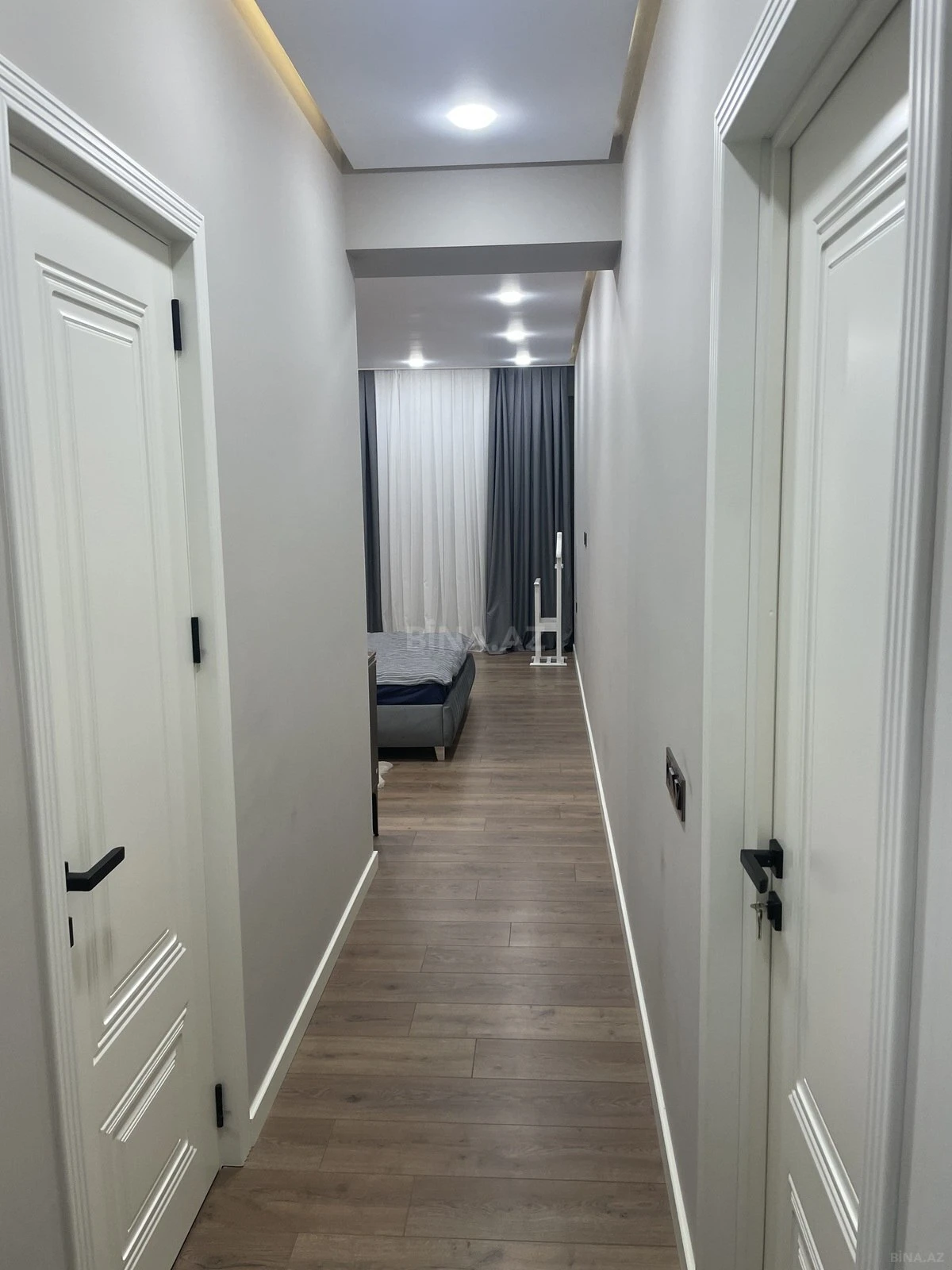 Satılır 2 otaqlı mənzil 100 m²