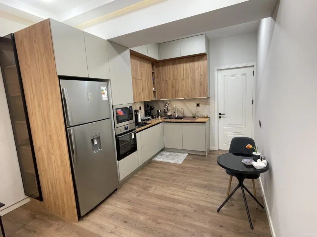 Satılır 2 otaqlı mənzil 100 m²