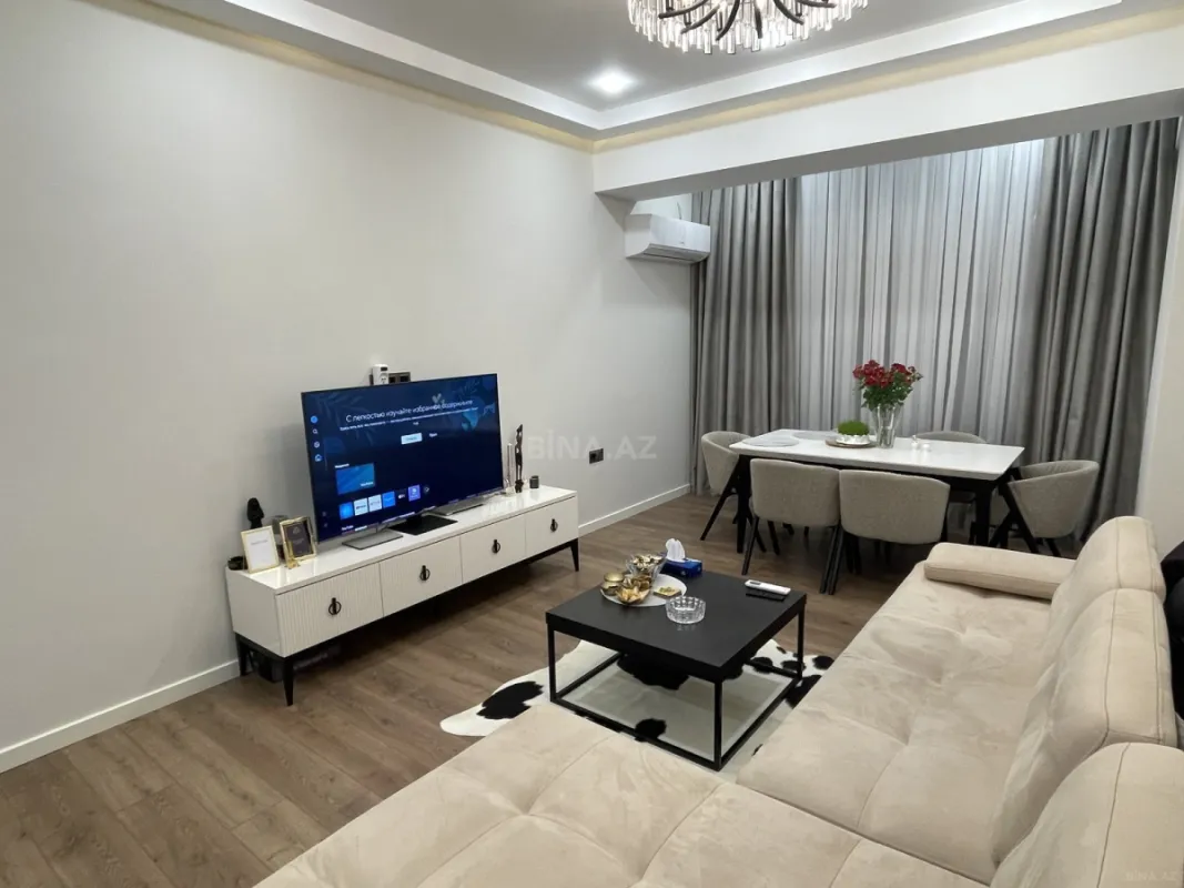 Satılır 2 otaqlı mənzil 100 m²