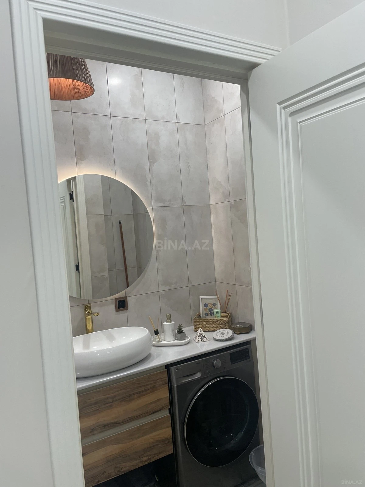 Satılır 2 otaqlı mənzil 100 m²