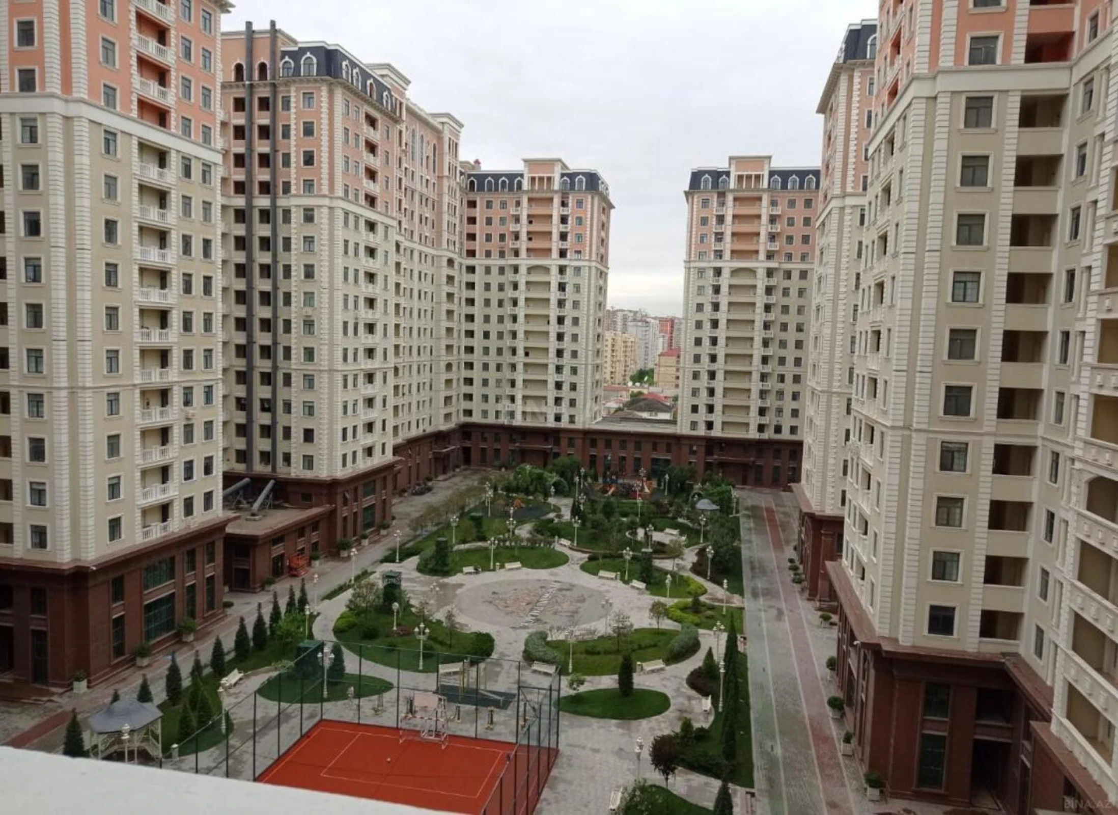 Kirayə verilir 2 otaqlı mənzil 68.5 m²