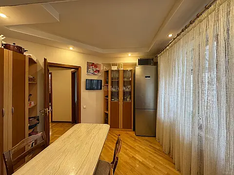 Satılır 3 otaqlı mənzil 90 m²