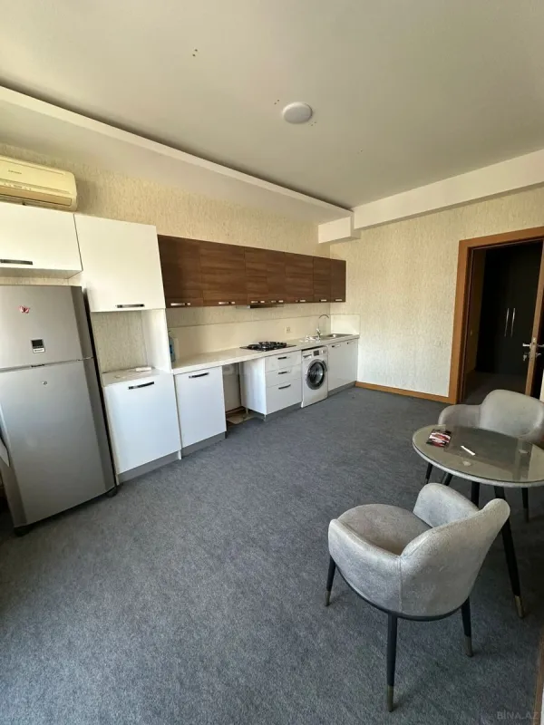 Kirayə verilir 3 otaqlı mənzil 135 m²