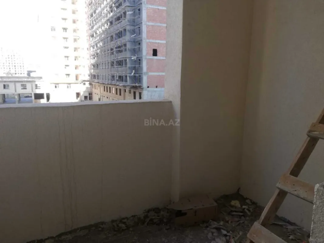 Satılır 3 otaqlı mənzil 158 m²
