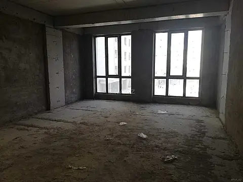 Satılır 3 otaqlı mənzil 158 m²