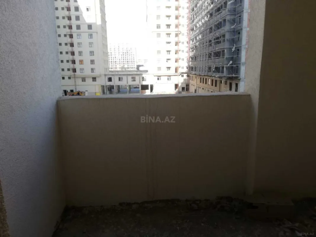 Satılır 3 otaqlı mənzil 158 m²