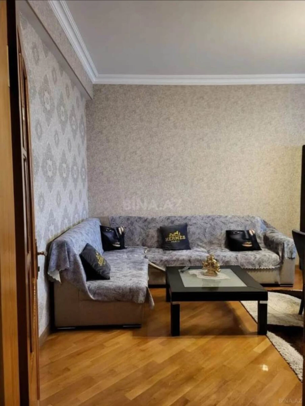 Satılır 2 otaqlı mənzil 74 m²