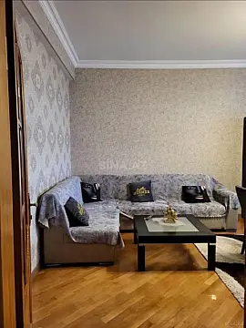 Satılır 2 otaqlı mənzil 74 m²