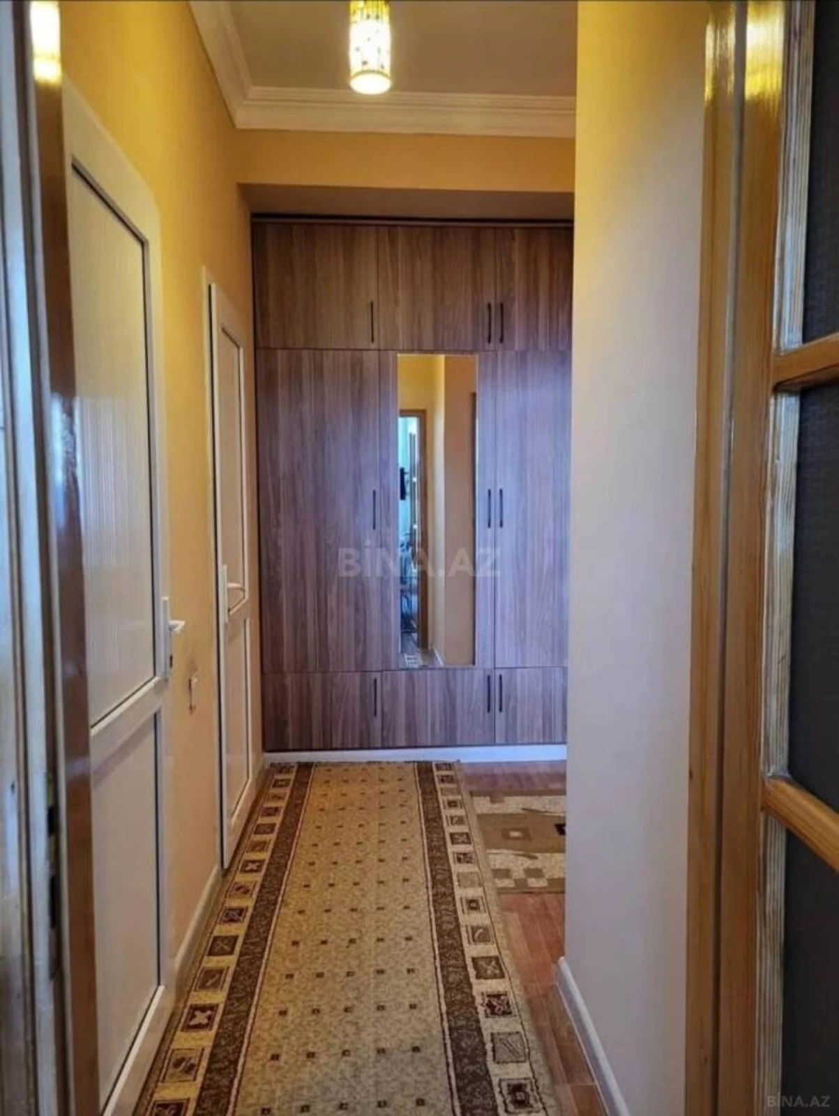 Satılır 2 otaqlı mənzil 74 m²