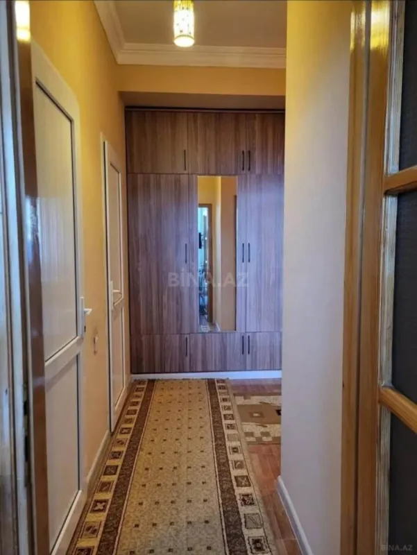 Satılır 2 otaqlı mənzil 74 m²