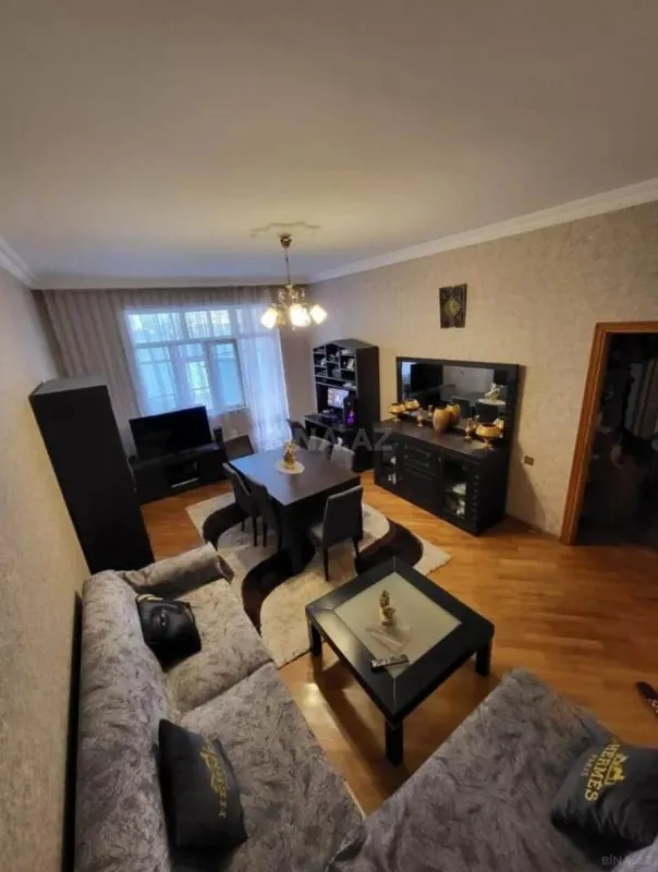 Satılır 2 otaqlı mənzil 74 m²