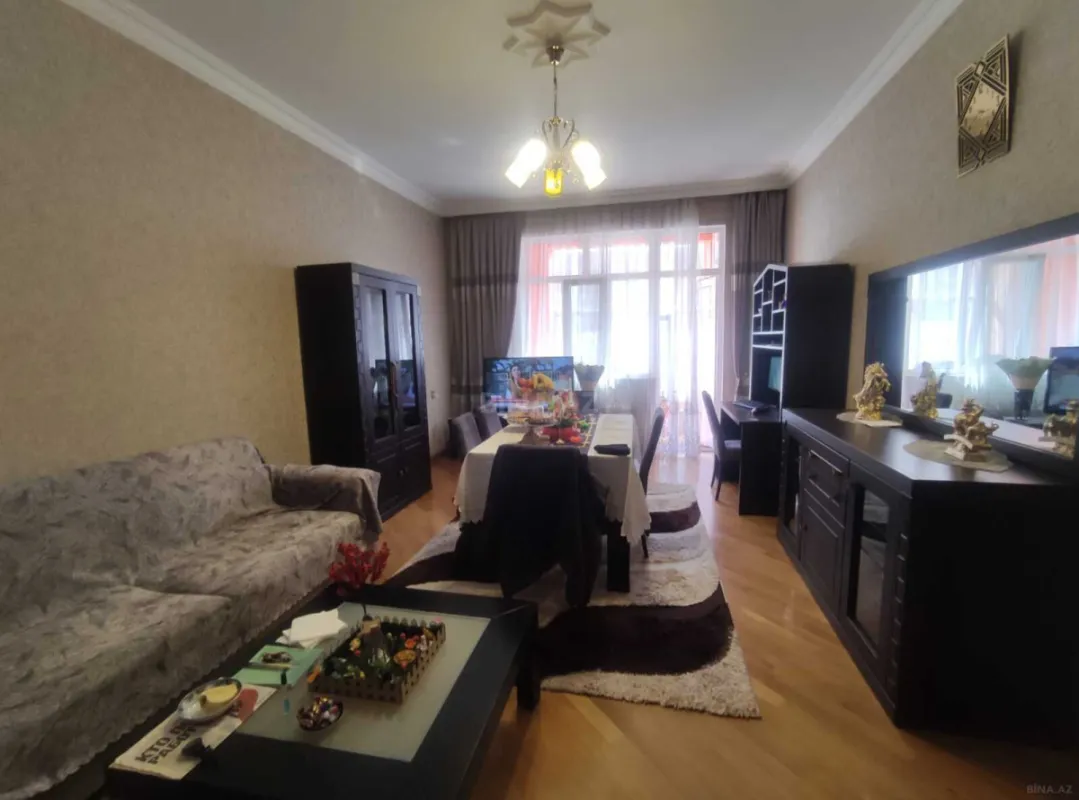 Satılır 2 otaqlı mənzil 74 m²