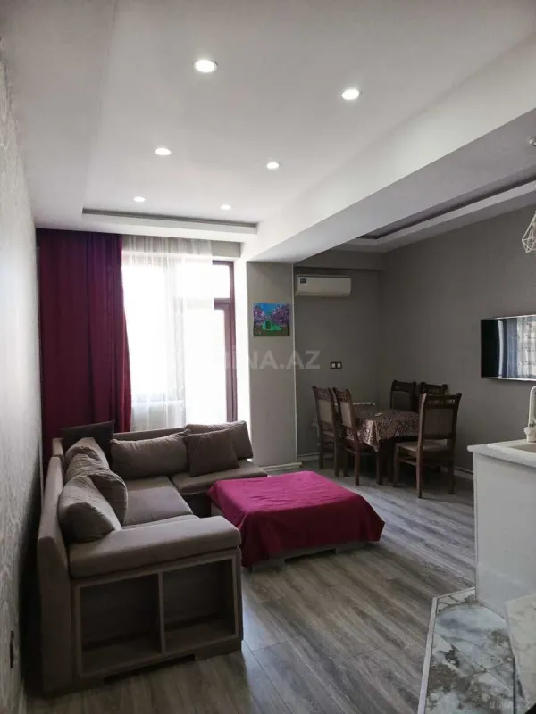 Satılır 3 otaqlı mənzil 110 m²