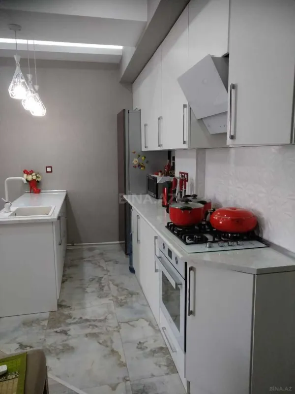 Satılır 3 otaqlı mənzil 110 m²
