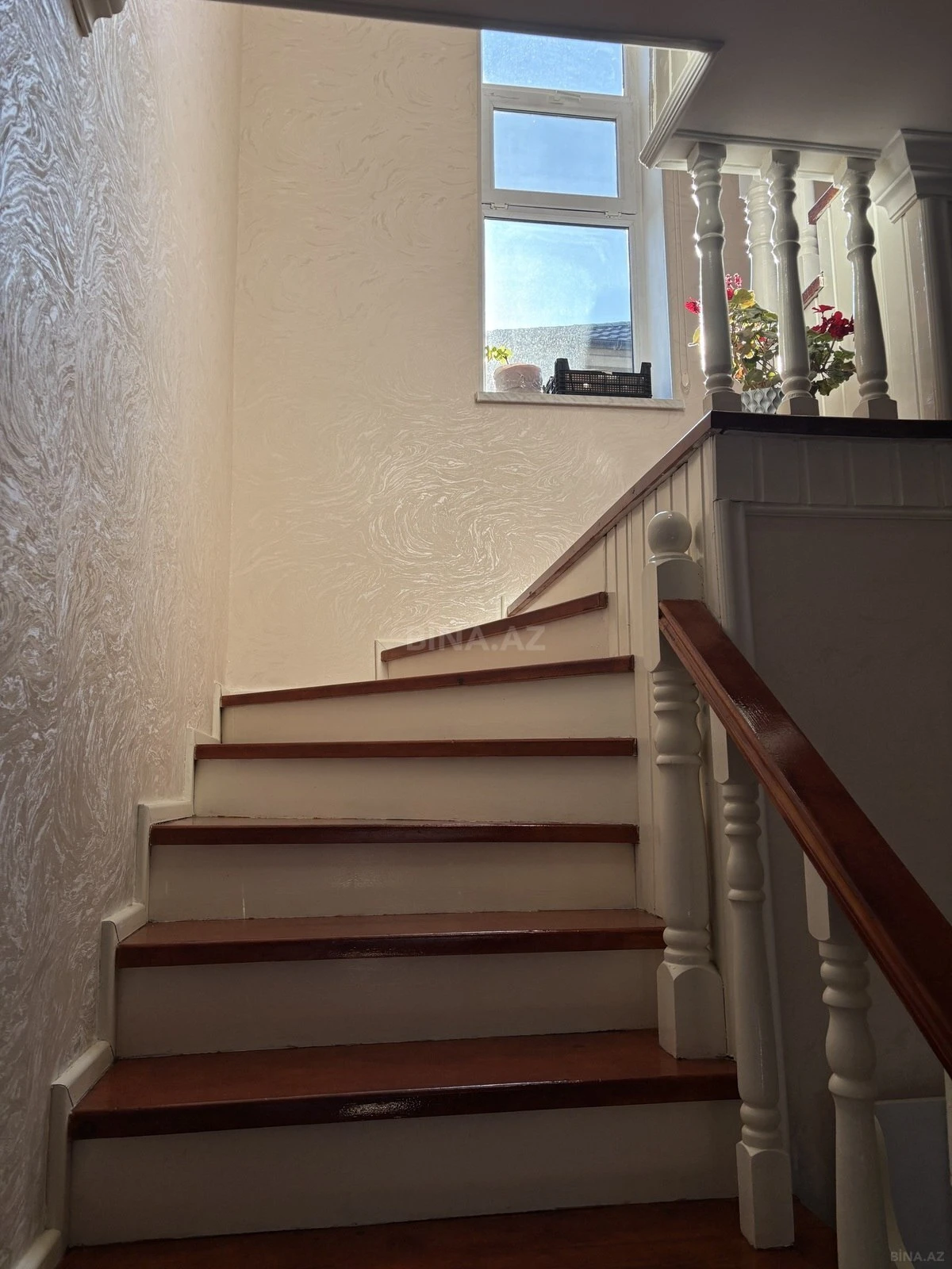 Satılır 5 otaqlı həyət evi 120 m²