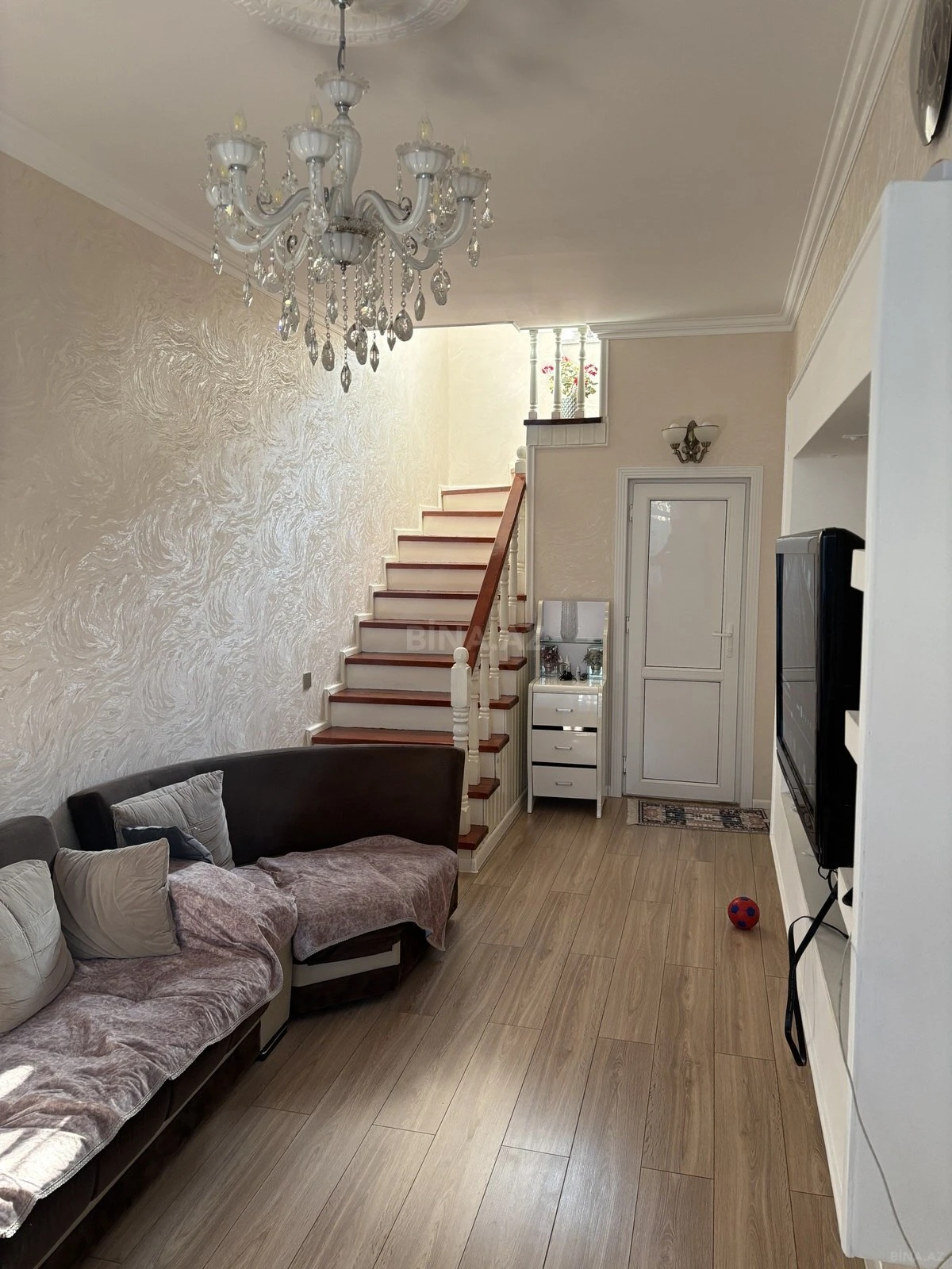 Satılır 5 otaqlı həyət evi 120 m²