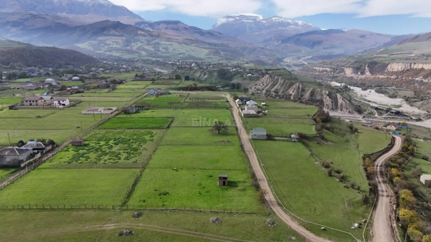 Satılır torpaq sahəsi 10 m²