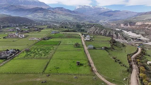 Satılır torpaq sahəsi 10 m²