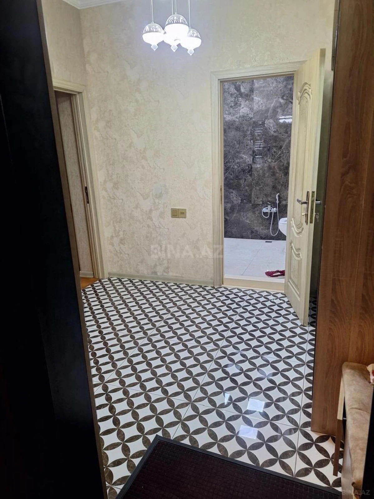 Kirayə verilir 2 otaqlı mənzil 60 m²