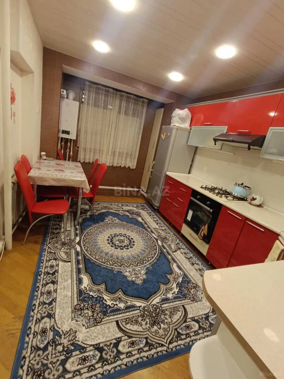 Kirayə verilir 2 otaqlı mənzil 65 m²