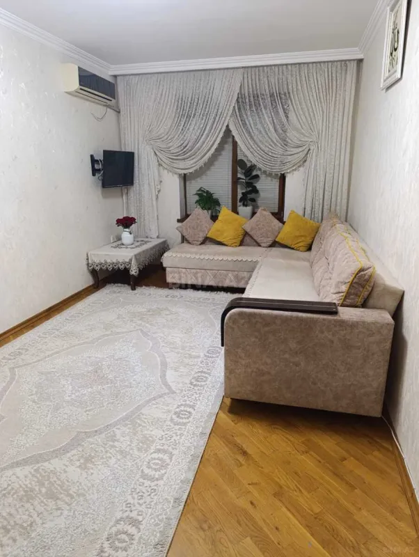 Kirayə verilir 2 otaqlı mənzil 65 m²
