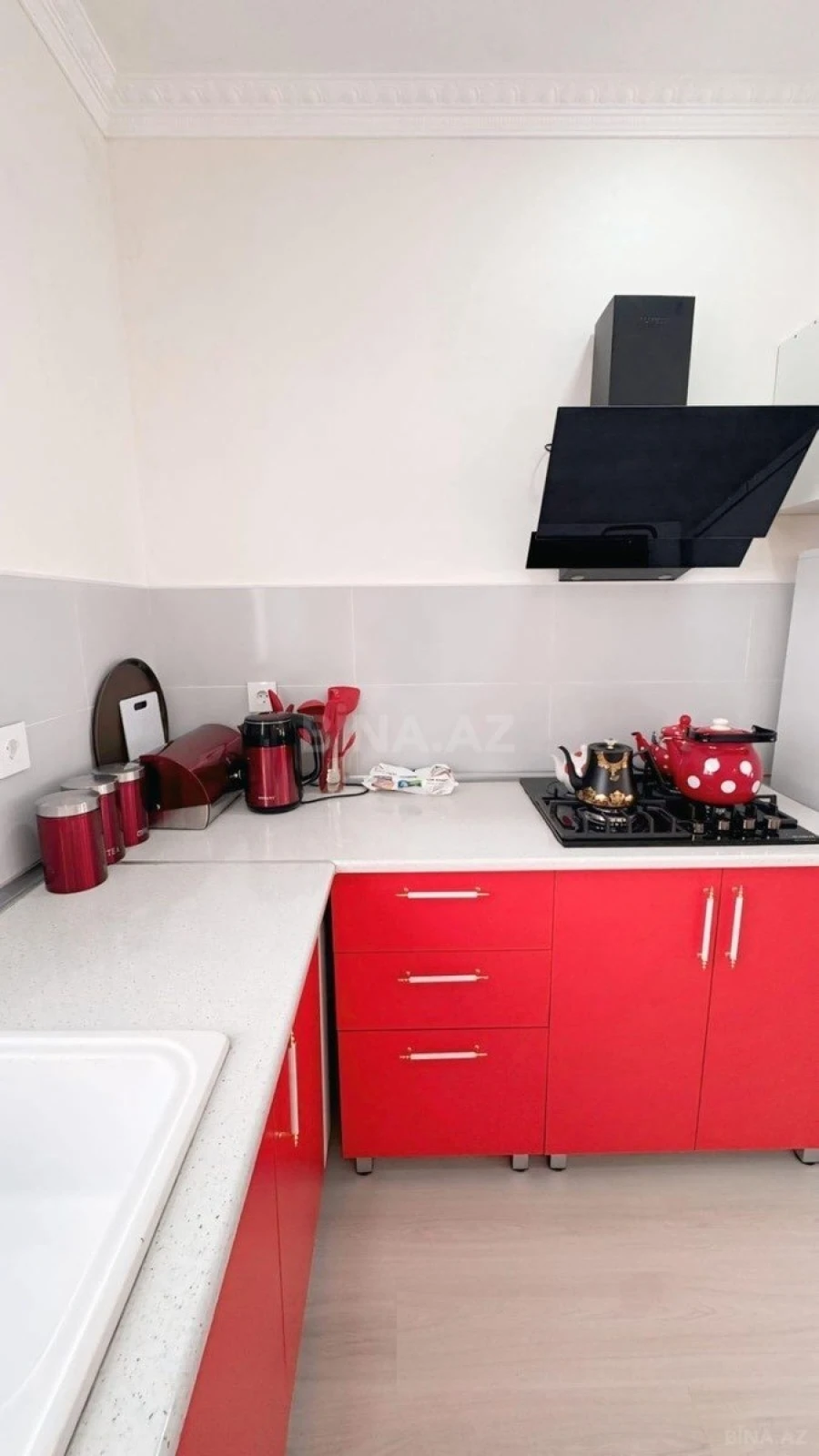 Kirayə verilir 2 otaqlı həyət evi 200 m²