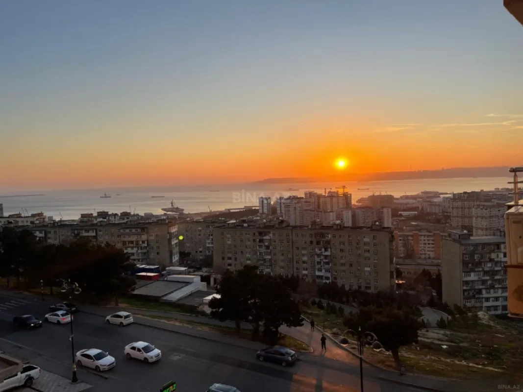 Satılır 3 otaqlı mənzil 95 m²