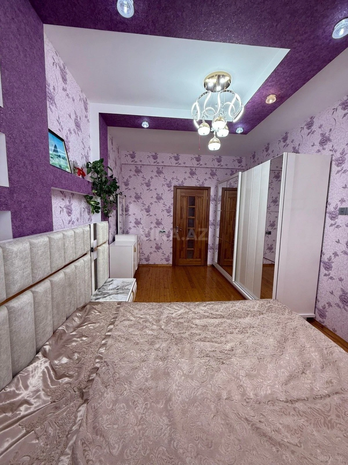 Satılır 3 otaqlı mənzil 110 m²