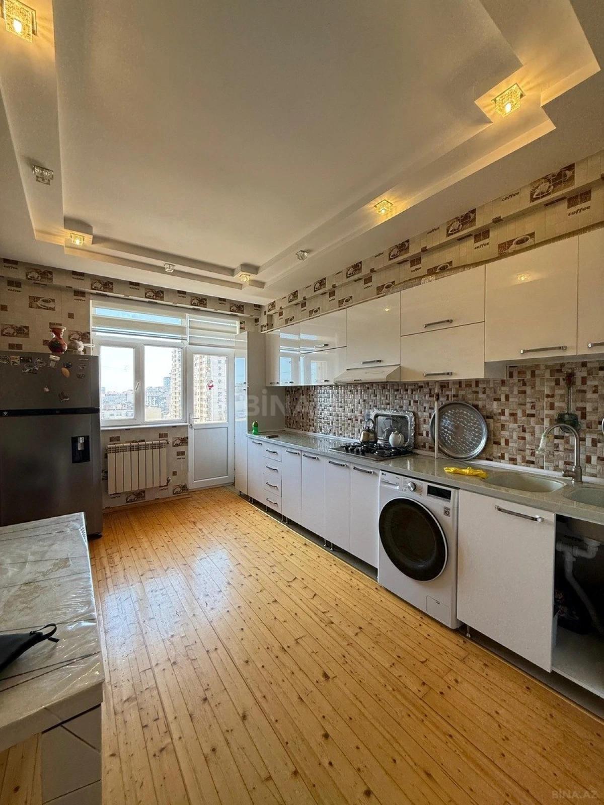 Satılır 3 otaqlı mənzil 110 m²