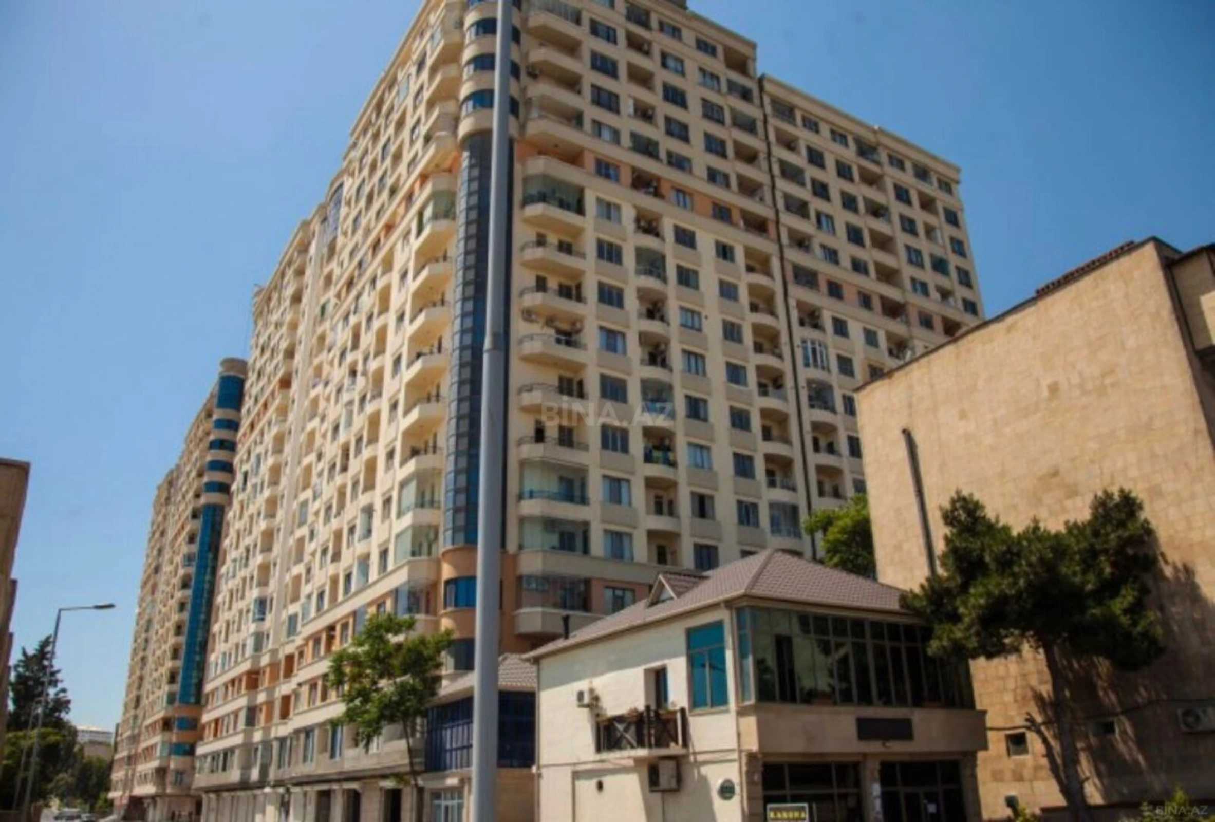 Kirayə verilir 2 otaqlı mənzil 65 m²