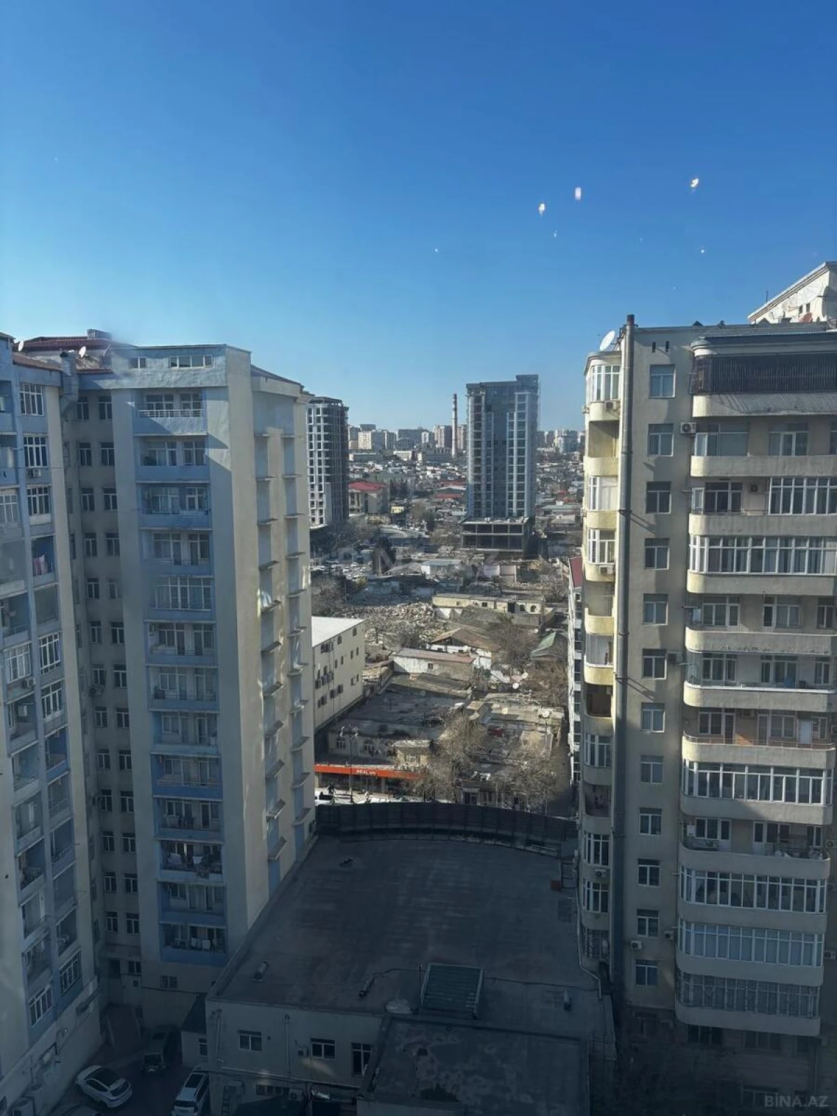 Satılır 3 otaqlı mənzil 137 m²
