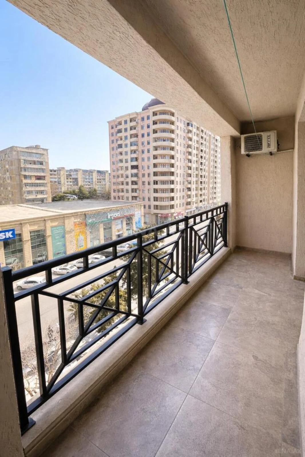 Satılır 3 otaqlı mənzil 103 m²