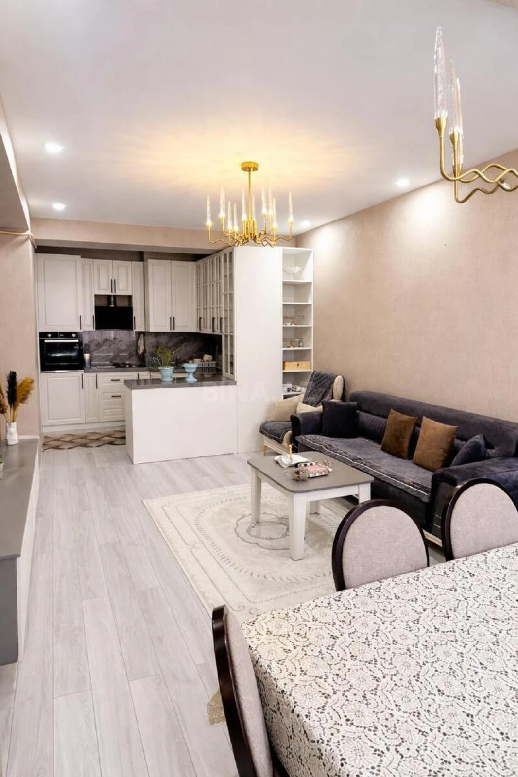 Satılır 3 otaqlı mənzil 103 m²