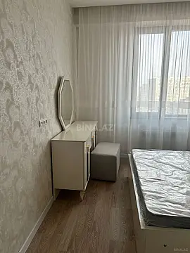Kirayə verilir 2 otaqlı mənzil 77 m²