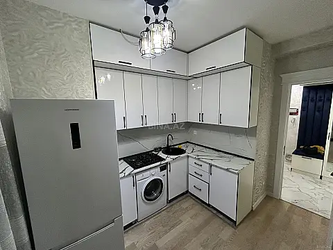 Kirayə verilir 2 otaqlı mənzil 77 m²