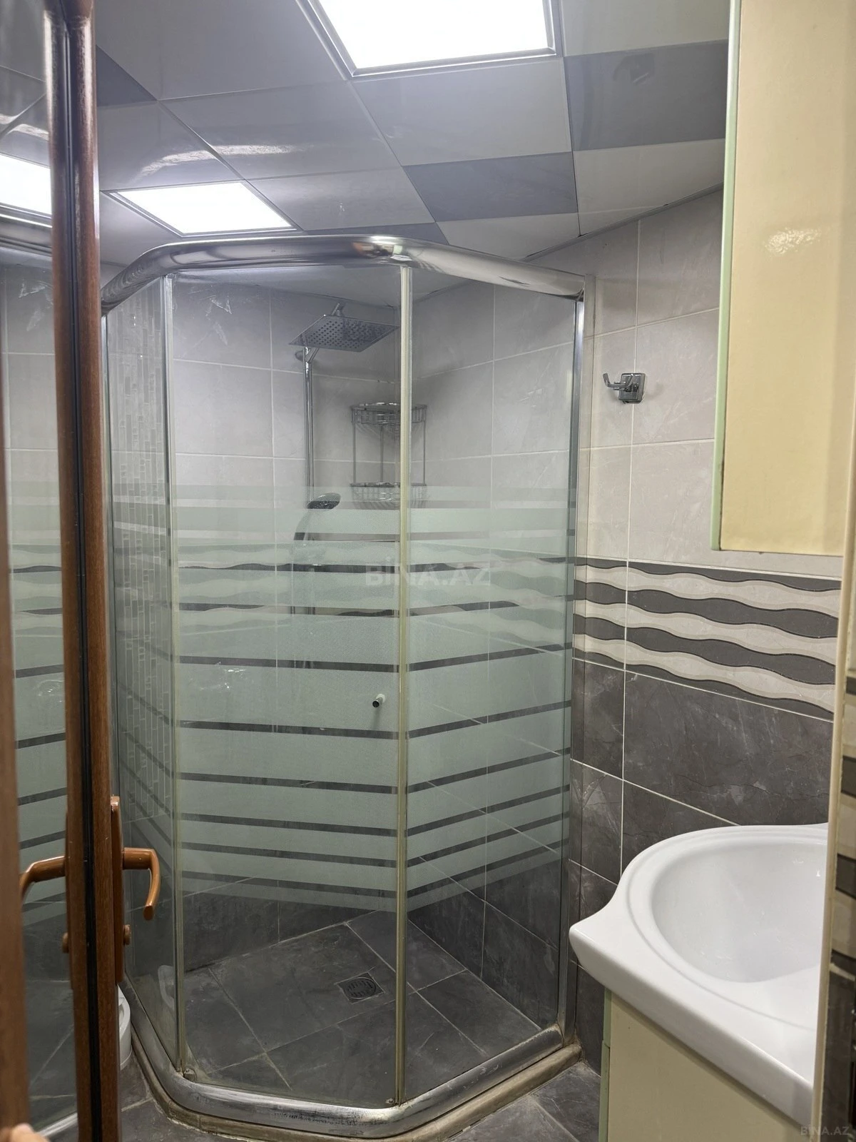 Kirayə verilir 2 otaqlı mənzil 50 m²