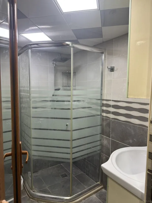 Kirayə verilir 2 otaqlı mənzil 50 m²